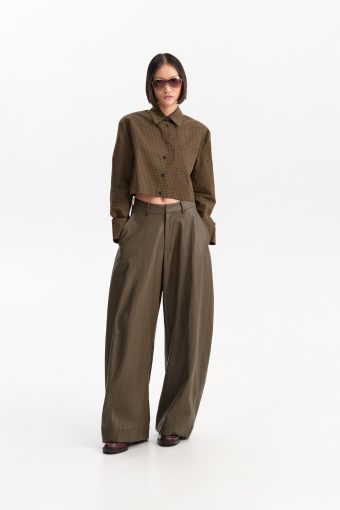 PANTALON ANCHO EFECTO PIEL