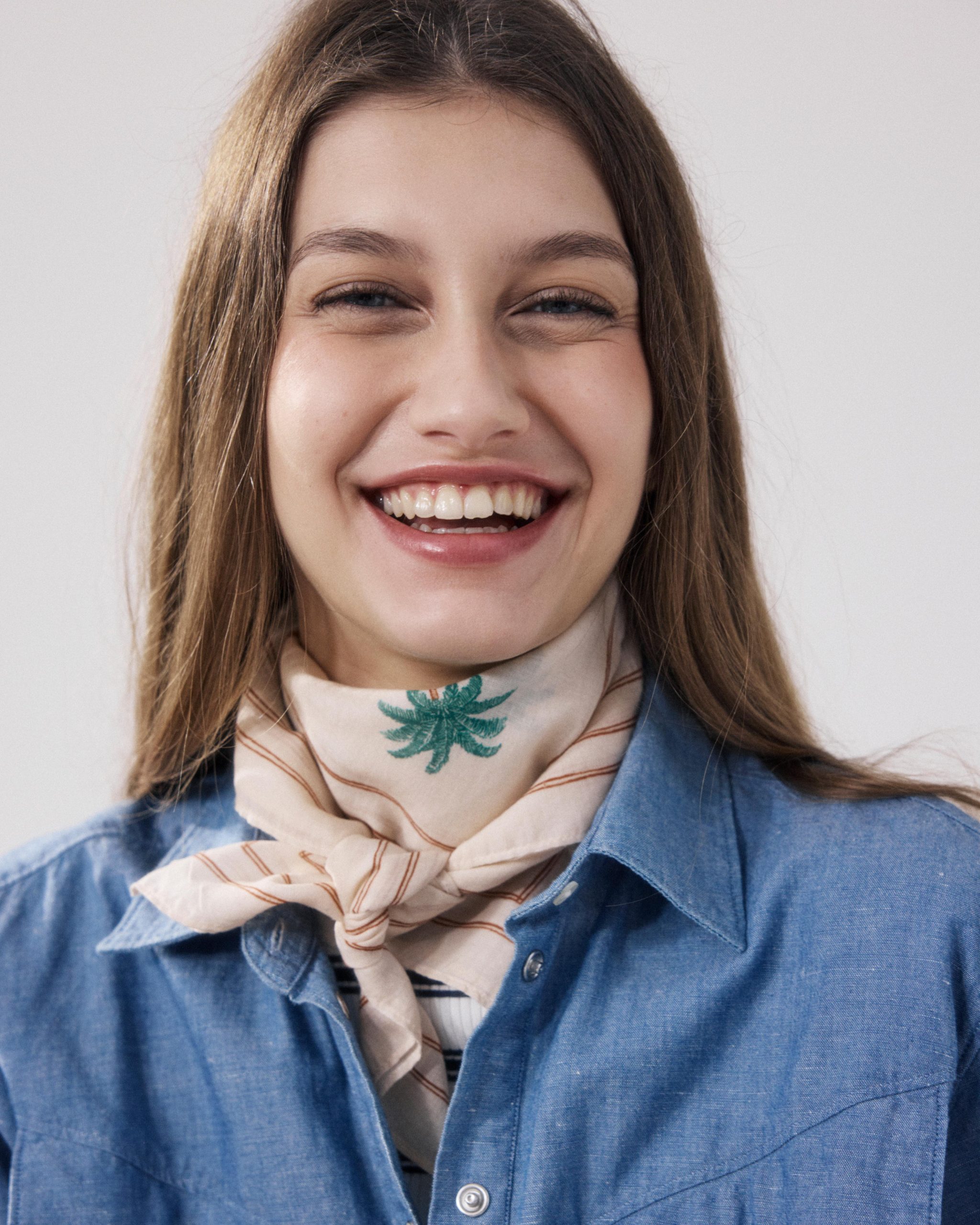 BANDANA DE ALGODÓN BEIGE | HARTFORD