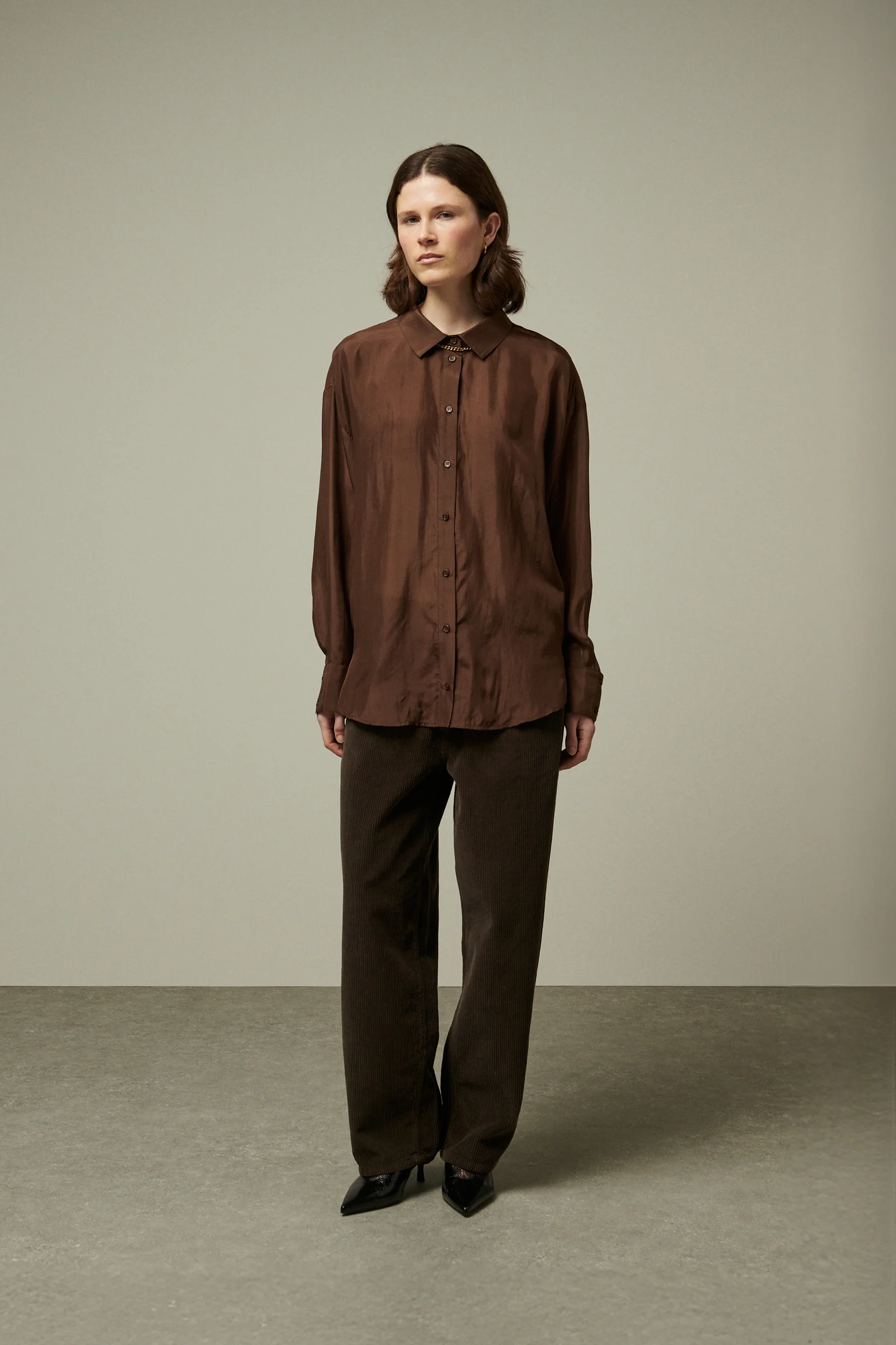 CAMISA AVA DE SEDA MARRÓN BELLEPIÈCE