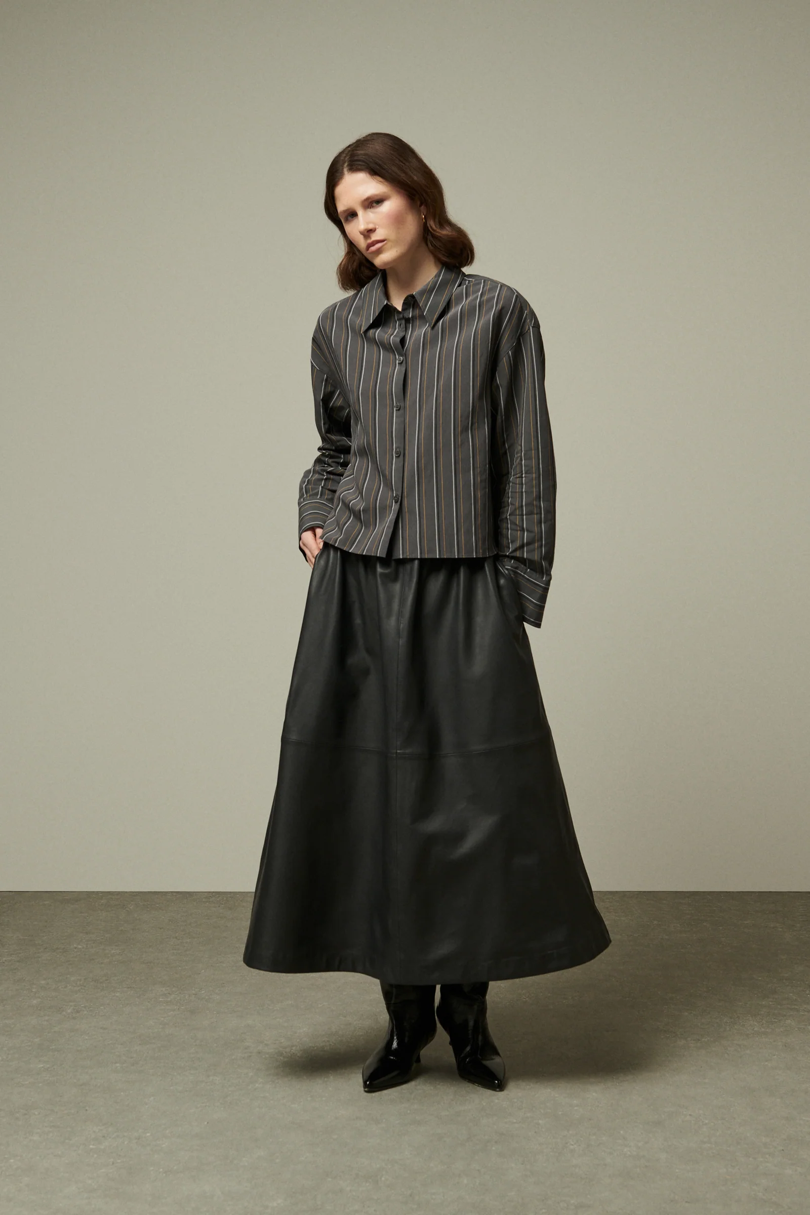 CAMISA ELIOT DE RAYAS GRIS ANTRACITA BELLEPIÈCE