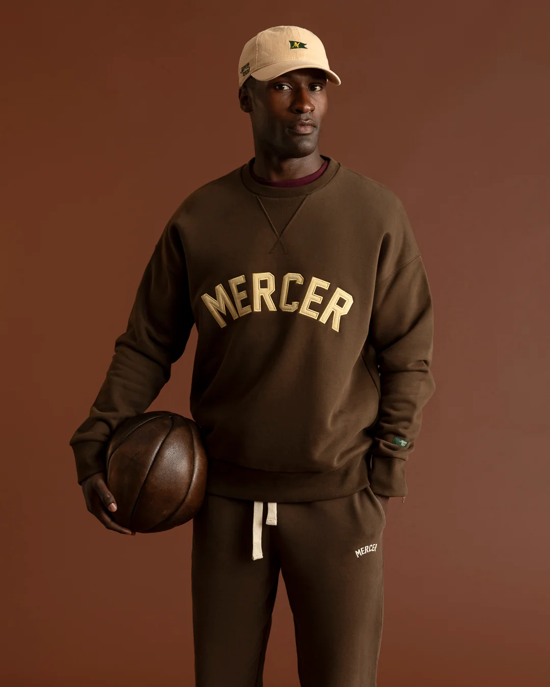 SUDADERA THE MERCER SIGNATURE MARRÓN THE MERCER BRAND