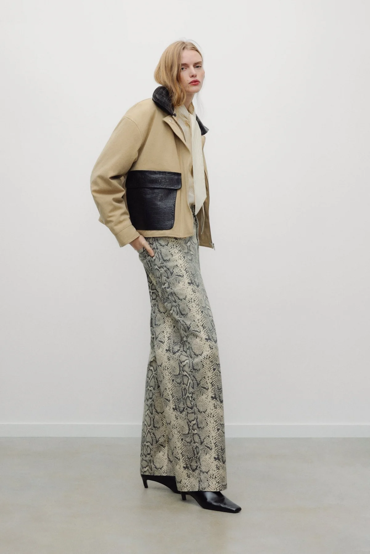 PANTALÓN BARREL DENIM ESTAMPADO SERPIENTE THE NEW SOCIETY