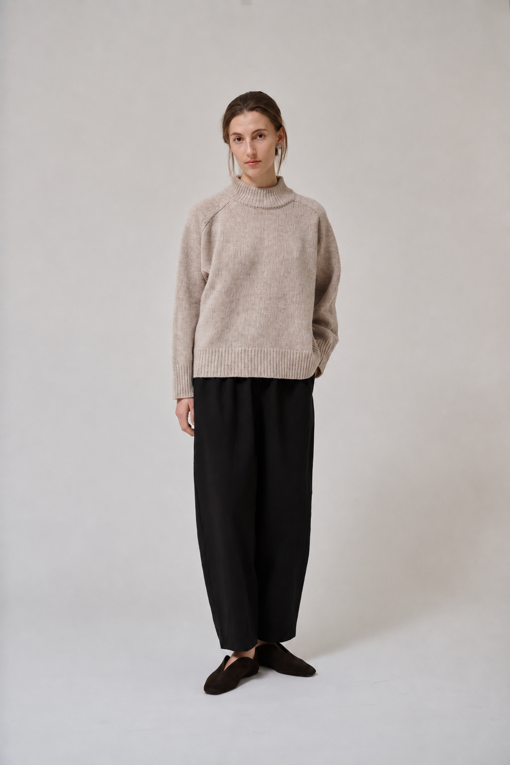 PANTALÓN FLORA BARREL NEGRO ANNE MI